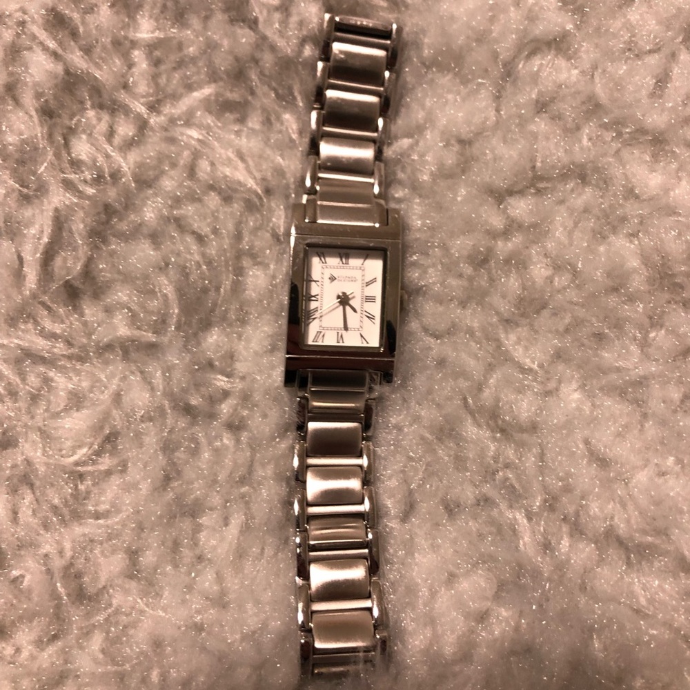 Silpada watch (vintage) snap back clasp.  Needs battery.